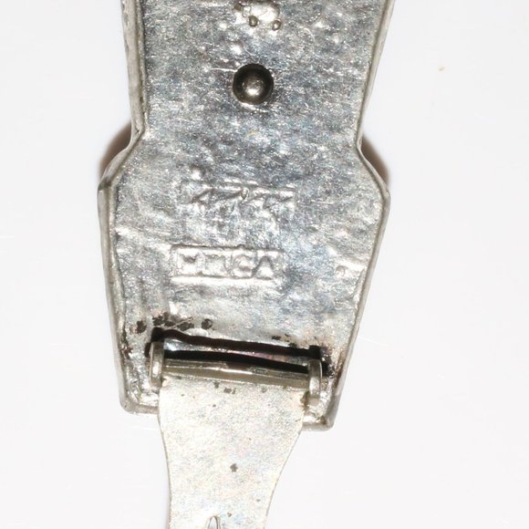 Black and Clear Rhinestone Shirt Dress Clip - Picture 5 of 9